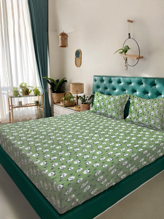 Green Cartoon Characters Woolen Double Bed Sheet with 2 Pillow Covers