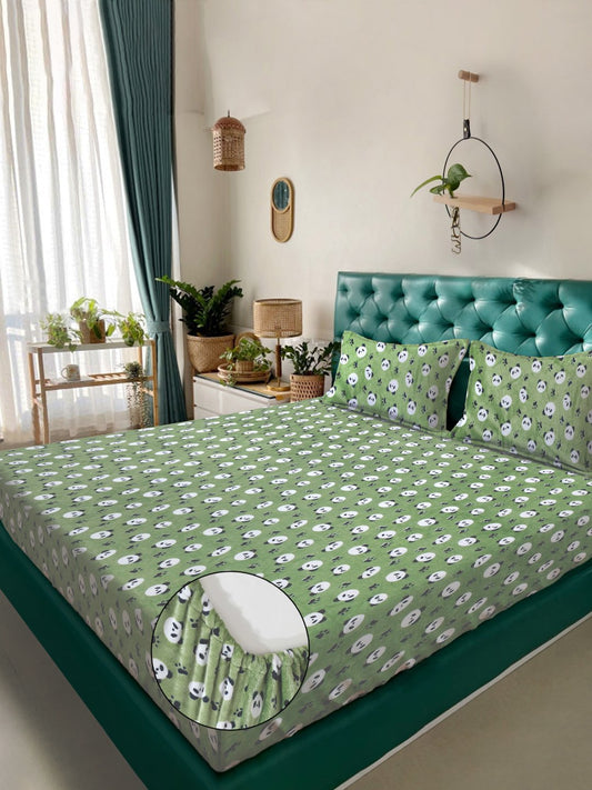 Green Cartoon Characters Woolen Fitted Double Bed Sheet with 2 Pillow Covers