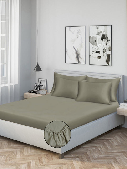 Brown Solid 300 TC Cotton Blend Fitted Double Bedsheet with 4 Pillow Covers