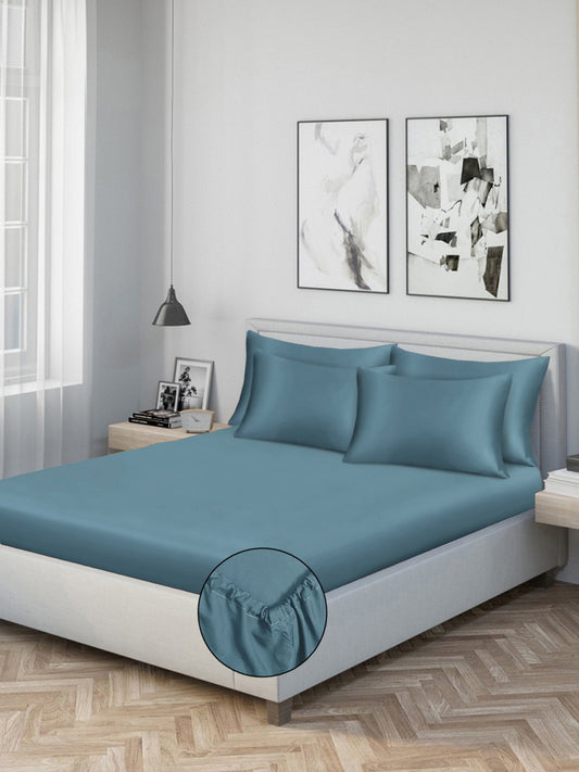 Turquoise Solid 300 TC Cotton Blend Fitted Double Bedsheet with 4 Pillow Covers