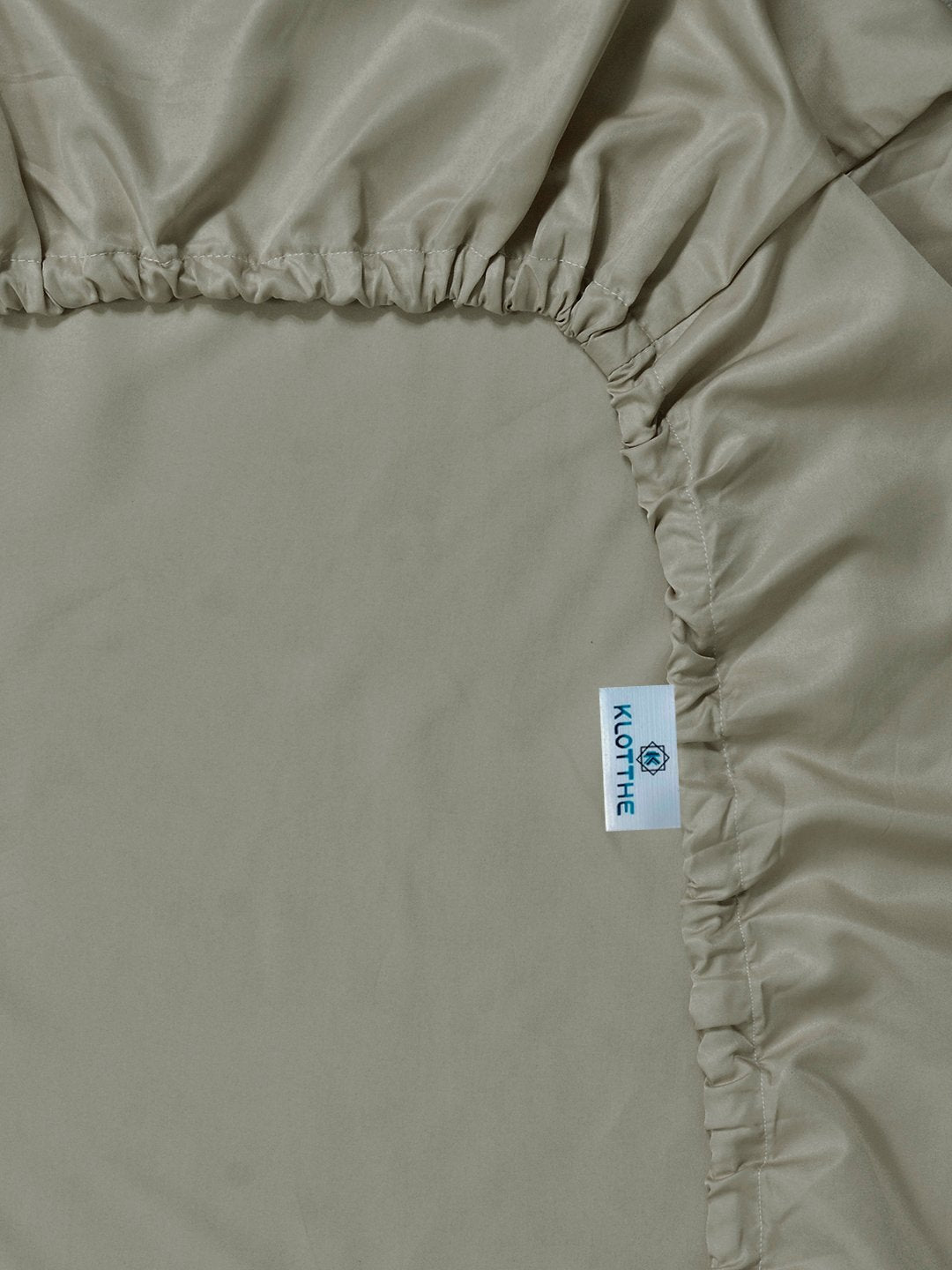 Brown Solid 300 TC Cotton Blend Fitted Single Bedsheet with 2 Pillow Covers