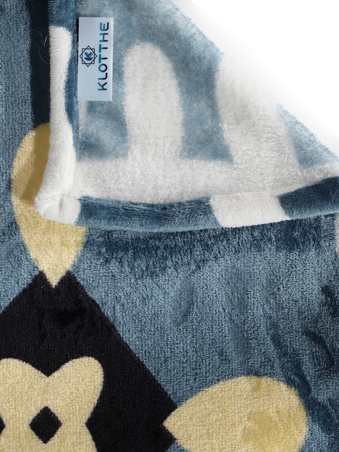 Winter Special Woolen Fleece King Size Bedsheets with 2 Pillow Covers by KLOTTHE®