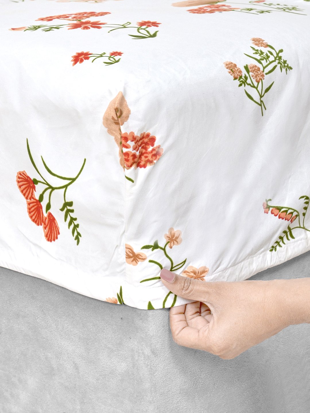 White Floral 300 TC Cotton Blend Fitted Single Bedsheet with Pillow Cover