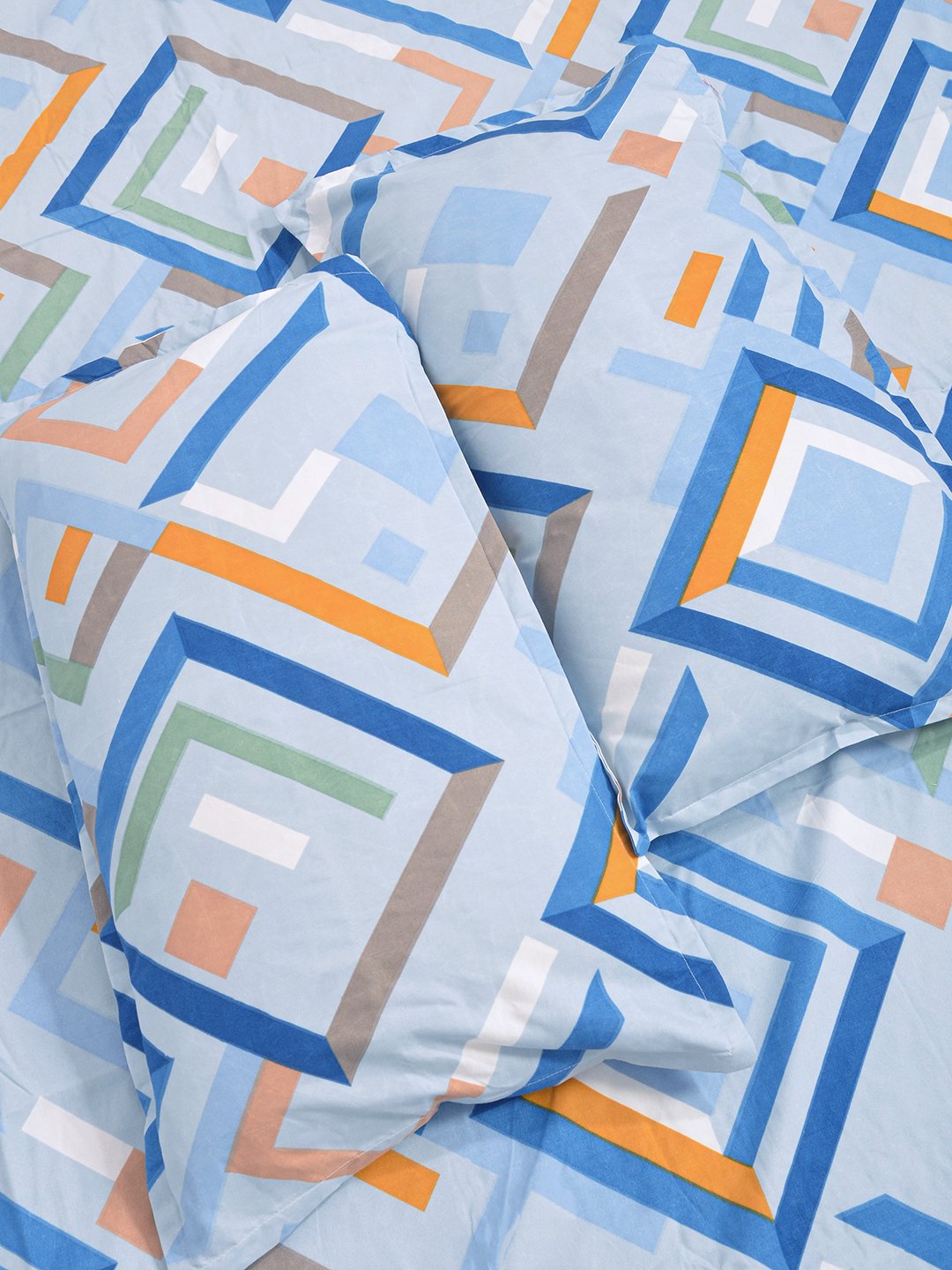 Blue Geometric 300 TC Cotton Blend Double Bedsheet with 2 Pillow Covers