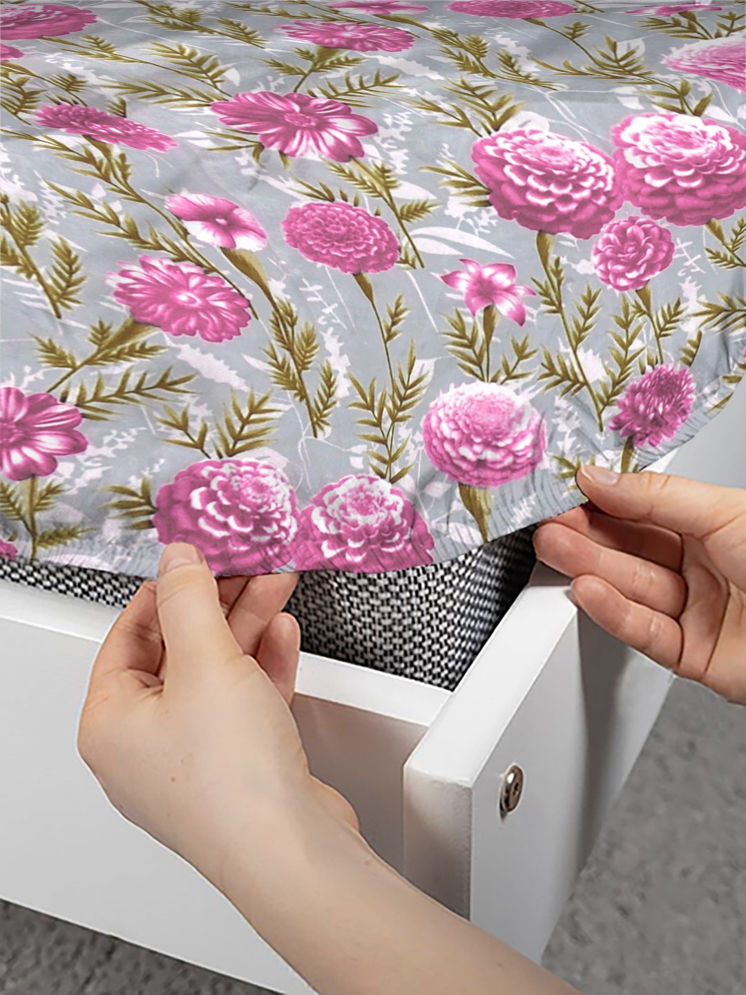 Pink Floral 300 TC Cotton Blend Fitted Double Bedsheet with 2 Pillow Covers