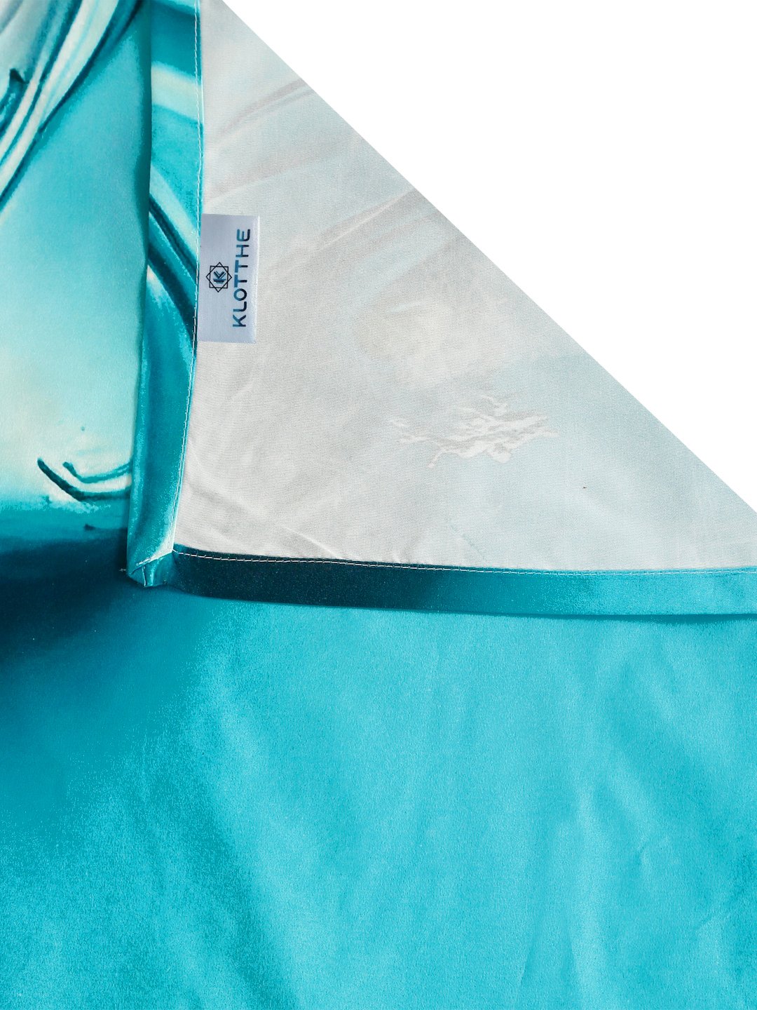 Blue 7D Floral Printed Cotton Blend Double Bedsheet with 2 Pillow Covers