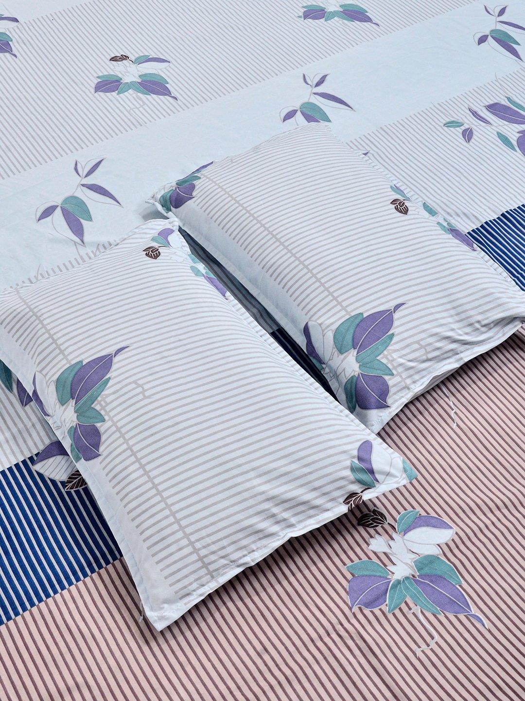 Multi Floral Cotton Blend Fitted Double Bedsheet with 2 Pillow Covers