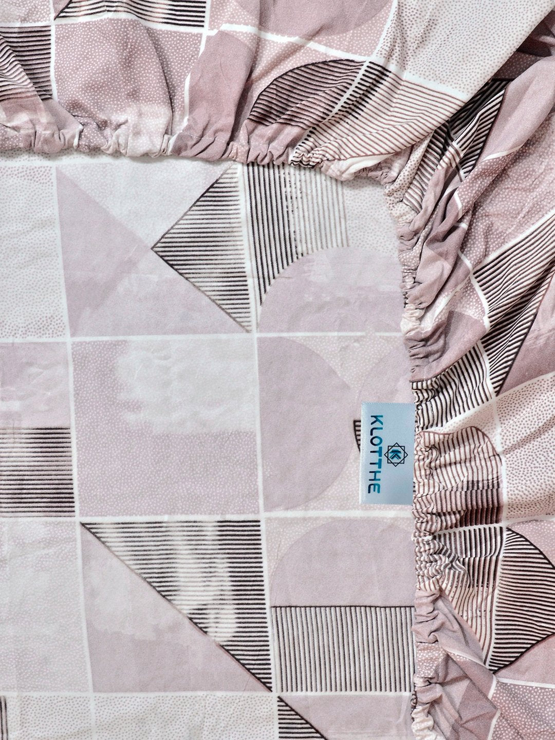 Multi Geometric Cotton Blend Fitted Double Bedsheet with 2 Pillow Covers