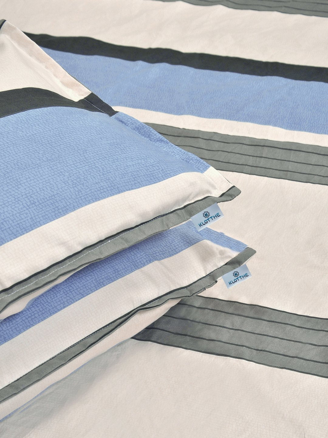 Multi Striped 300 TC Cotton Blend Double Bedsheet with 2 Pillow Covers