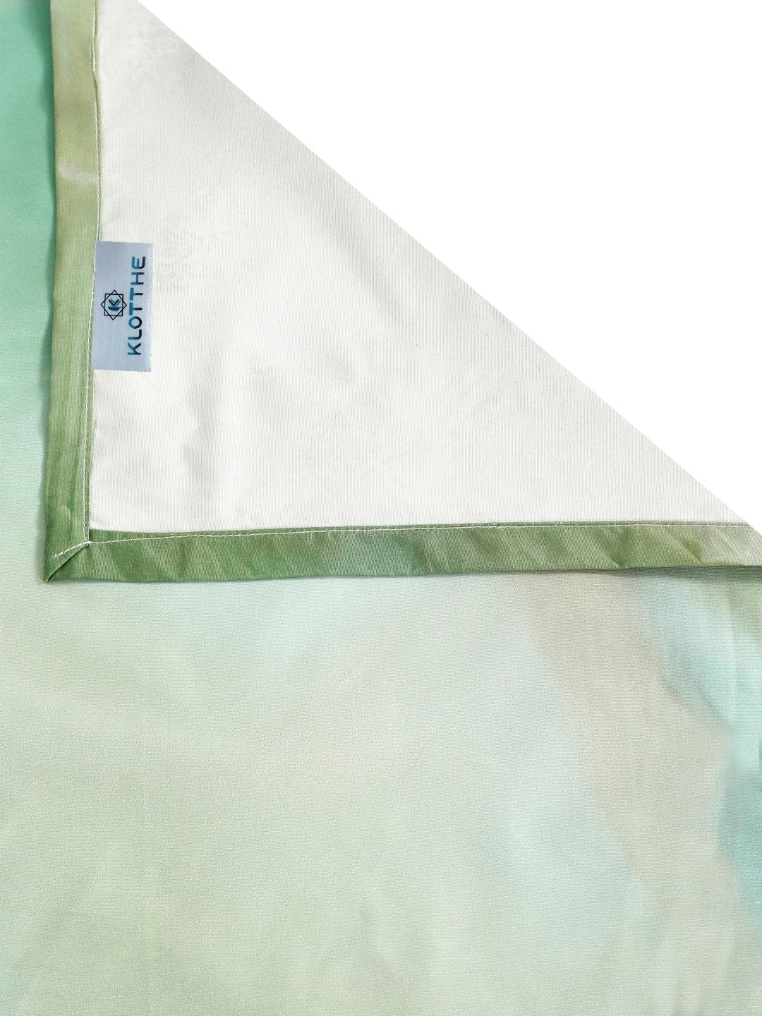 Orange 7D Animal Printed Cotton Blend Double Bedsheet with 2 Pillow Covers