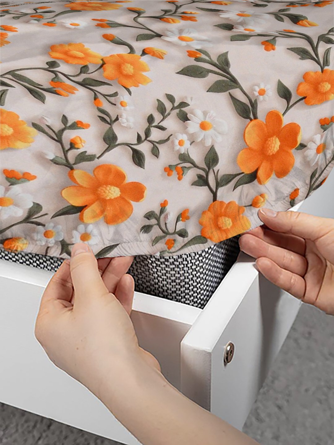 Cream Floral 7D King Size Cotton Blend Fitted Double Bedsheet with 2 Pillow Covers