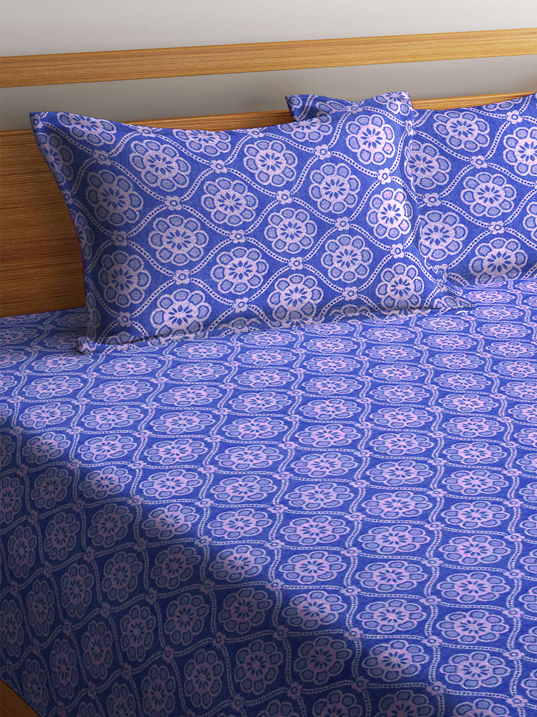 100% Pure Cotton King Size Handwoven Bed Cover with Two Pillow Covers by KLOTTHE® (Blue)