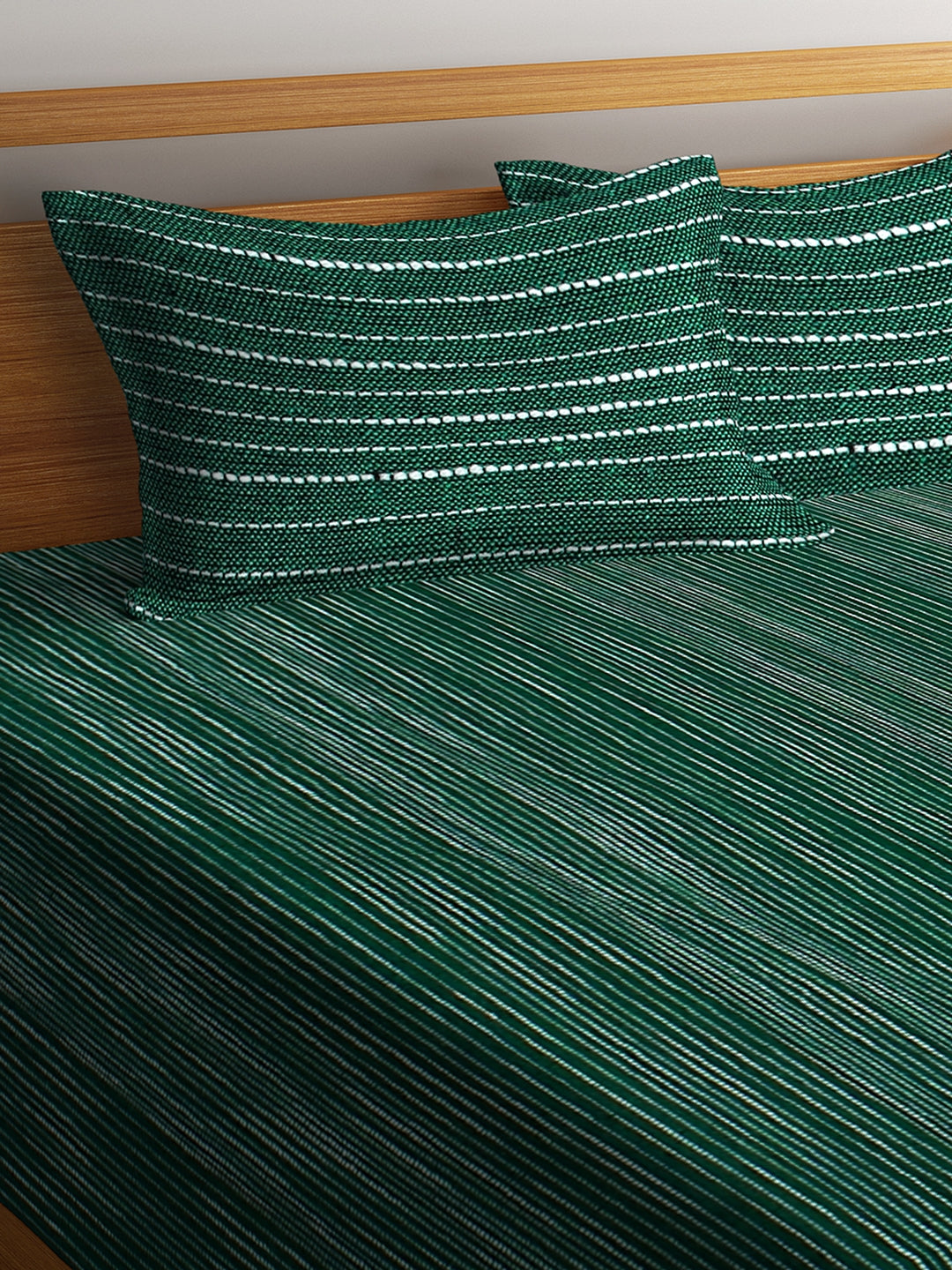 100% Pure Cotton King Size Handwoven Bed Cover with Two Pillow Covers by KLOTTHE® (Green)