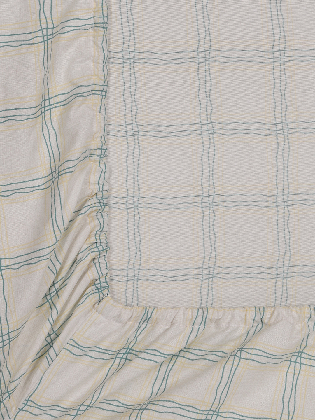 Klotthe Multicolor Geometric 300 TC Cotton Blend Fitted Double Bedsheet with 2 Pillow Covers