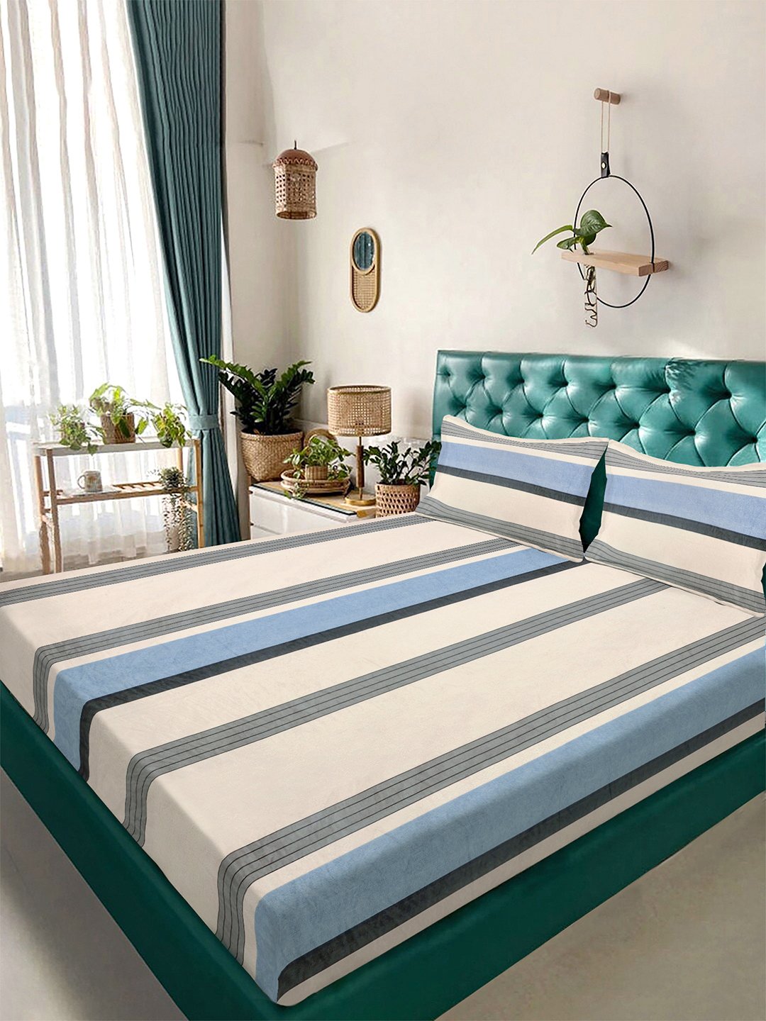 Multi Striped 300 TC Cotton Blend Double Bedsheet with 2 Pillow Covers