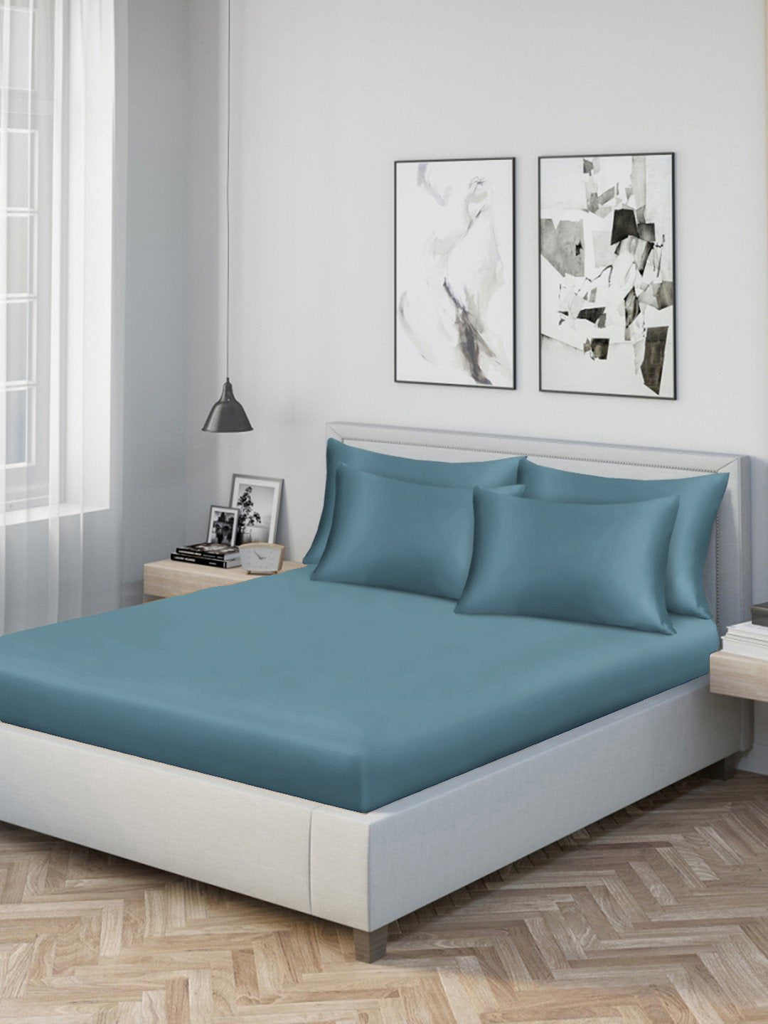 Turquoise Solid 300 TC Cotton Blend Double Bedsheet with 4 Pillow Covers