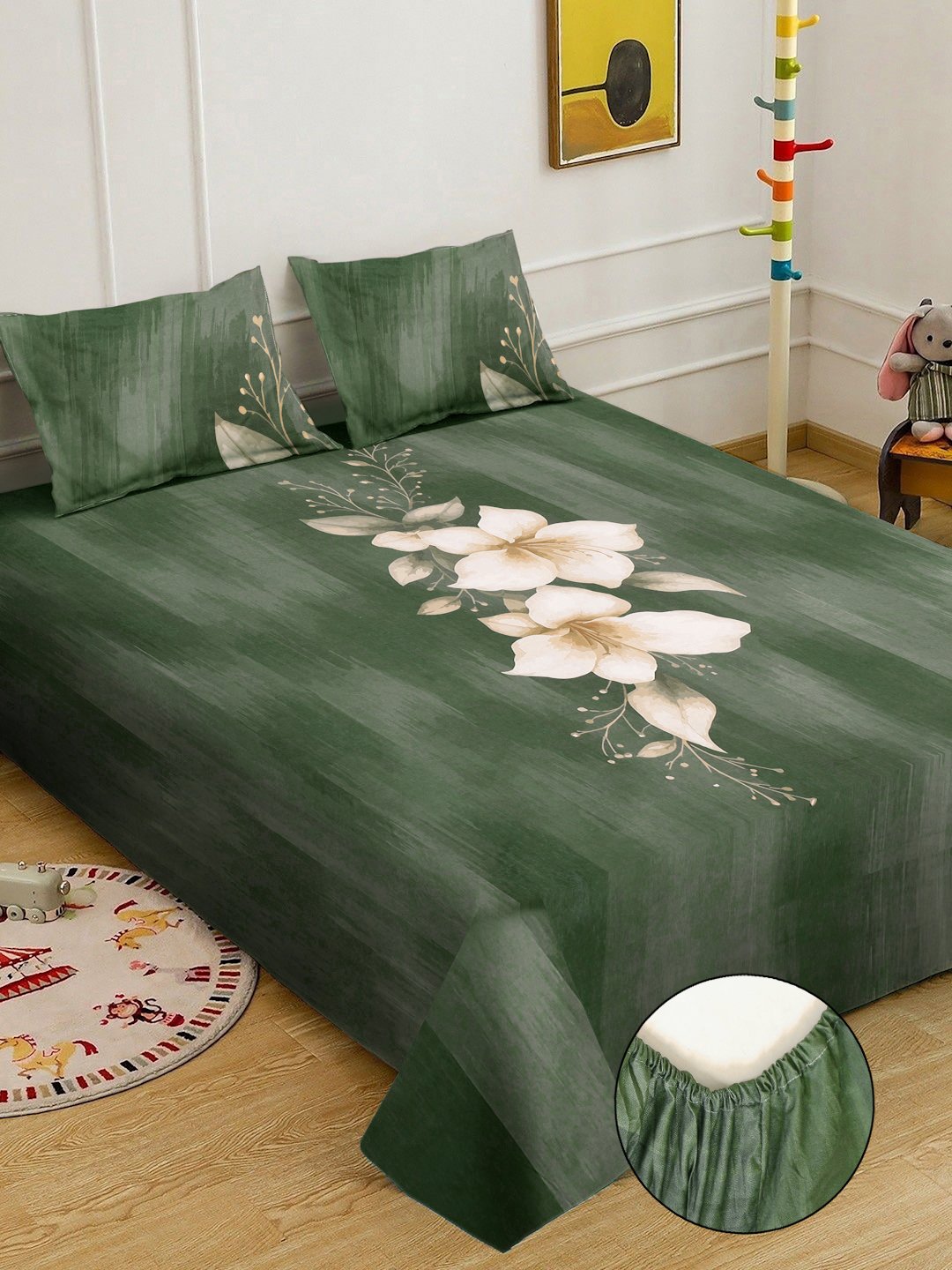 Green Digital Floral Printed Fitted Cotton Blend Double Bedsheet with 2 Pillow Covers