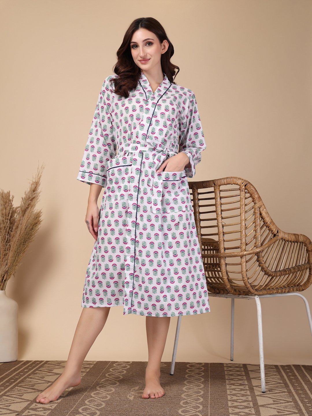 Women Printed White Floral Pure Cotton Bath Robe With Belt