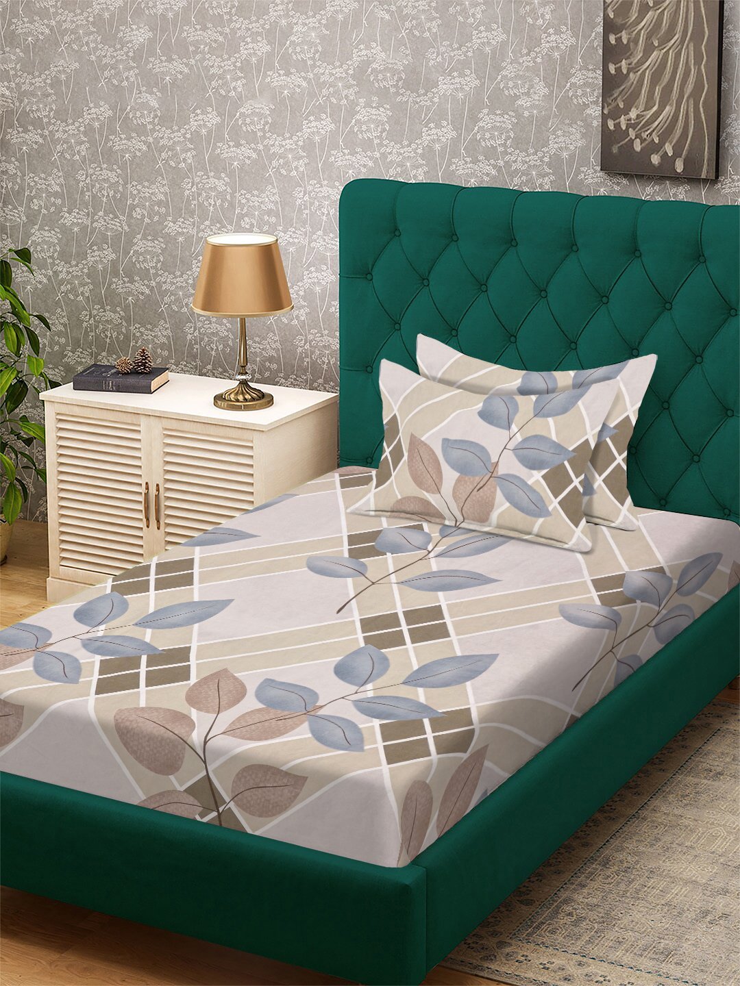 Multi Geometric 300 TC Cotton Blend Single Bedsheet with 2 Pillow Covers