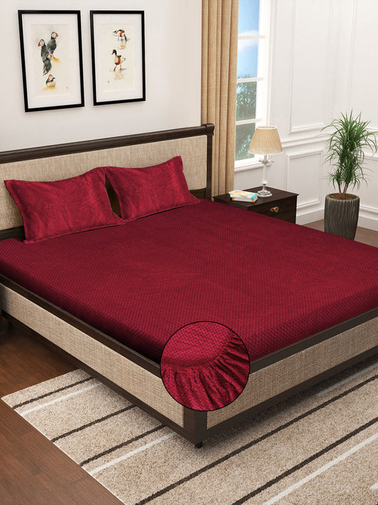 Klotthe Red Abstract Woolen Fitted Double Bed Sheet with 2 Pillow Covers