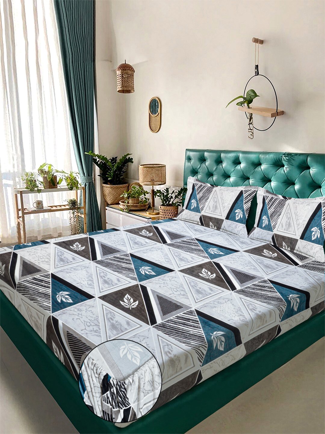 Multi Geometric Super King Woolen Fitted Double Bedsheet with 2 Pillow Covers