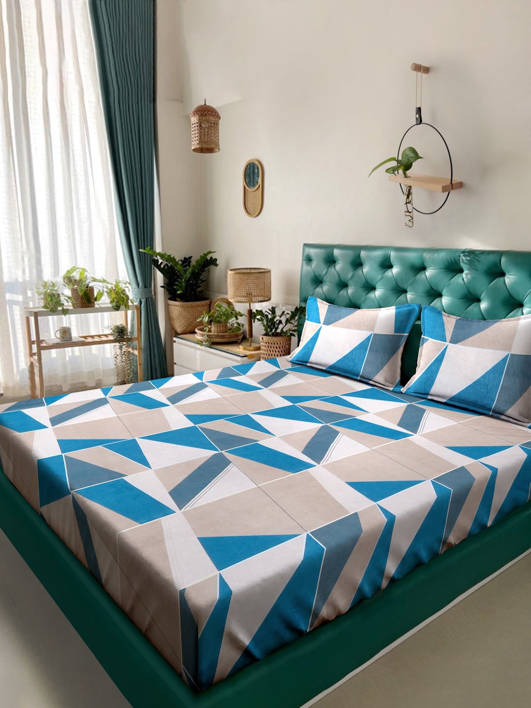 Multi Geometric 300 TC Cotton Blend Double Bedsheet with 2 Pillow Covers