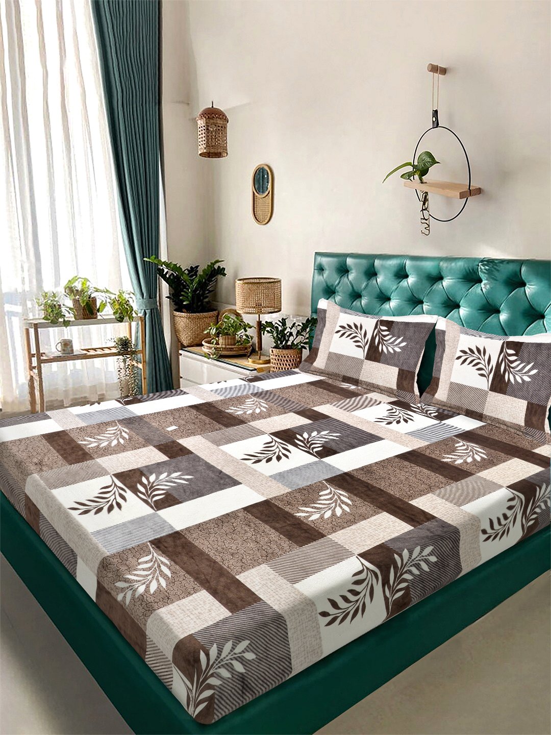 Brown Floral Super King Woolen Double Bedsheet with 2 Pillow Covers