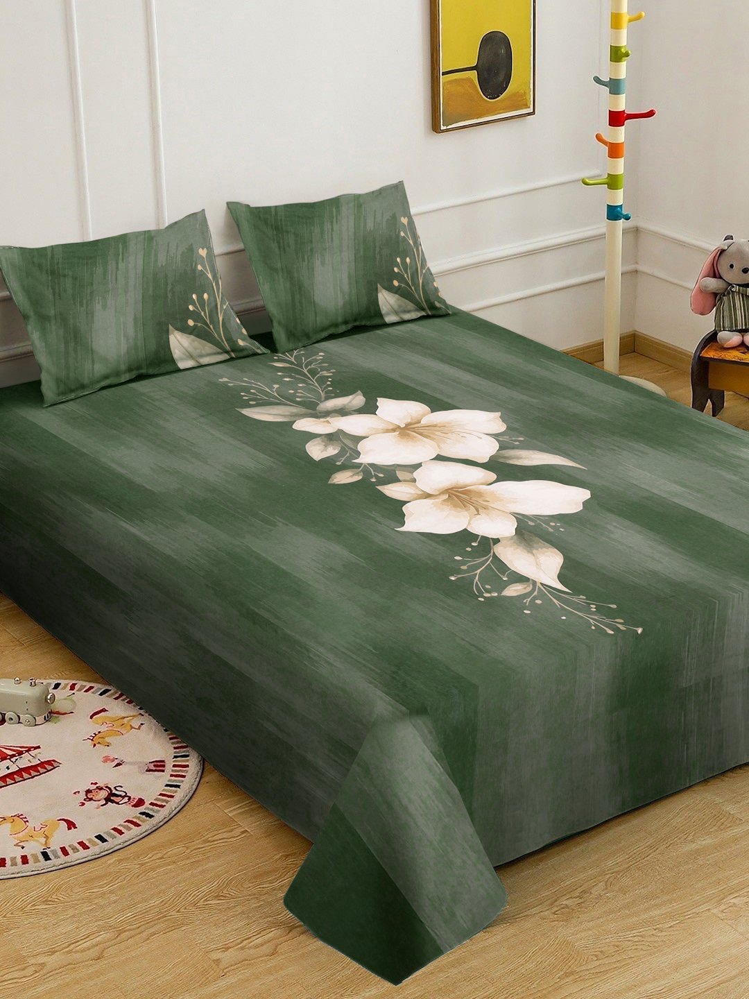 Green Digital Floral Printed Cotton Blend Double Bedsheet with 2 Pillow Covers