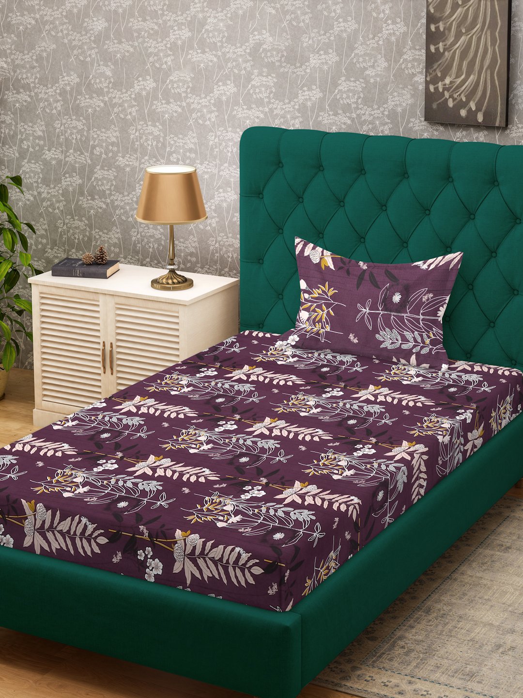 Purple Floral 300 TC Cotton Blend Single Bedsheet Set in Book Fold Packing