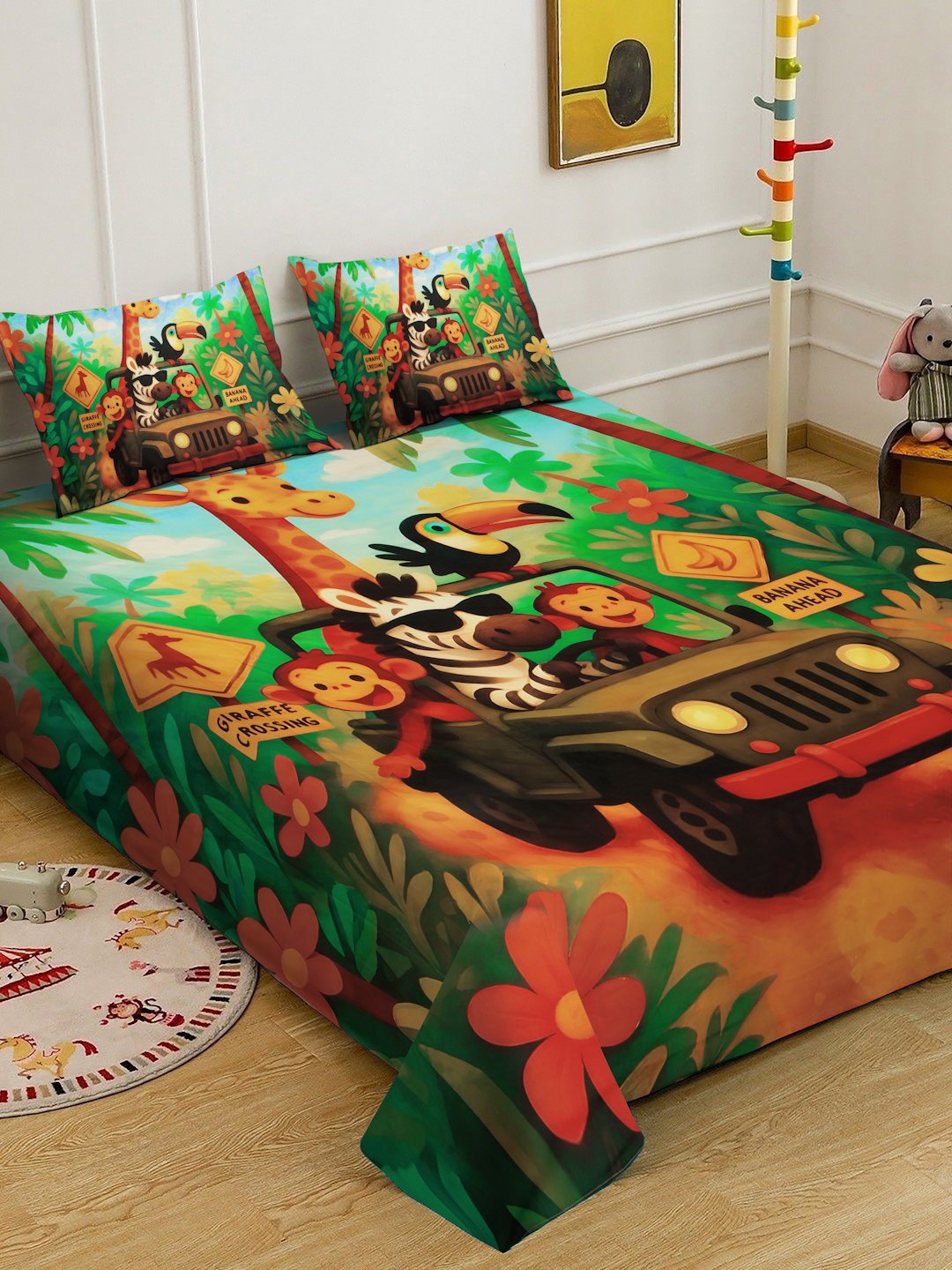 Multi Digital Animal Printed Cotton Blend Double Bedsheet with 2 Pillow Covers