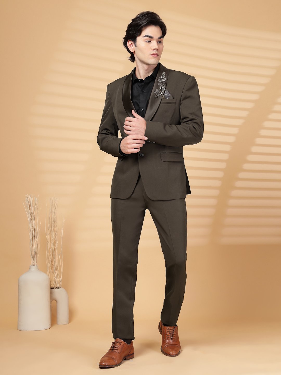 Brown Solid Embroidery Single-Breasted Two-Piece Party Suit