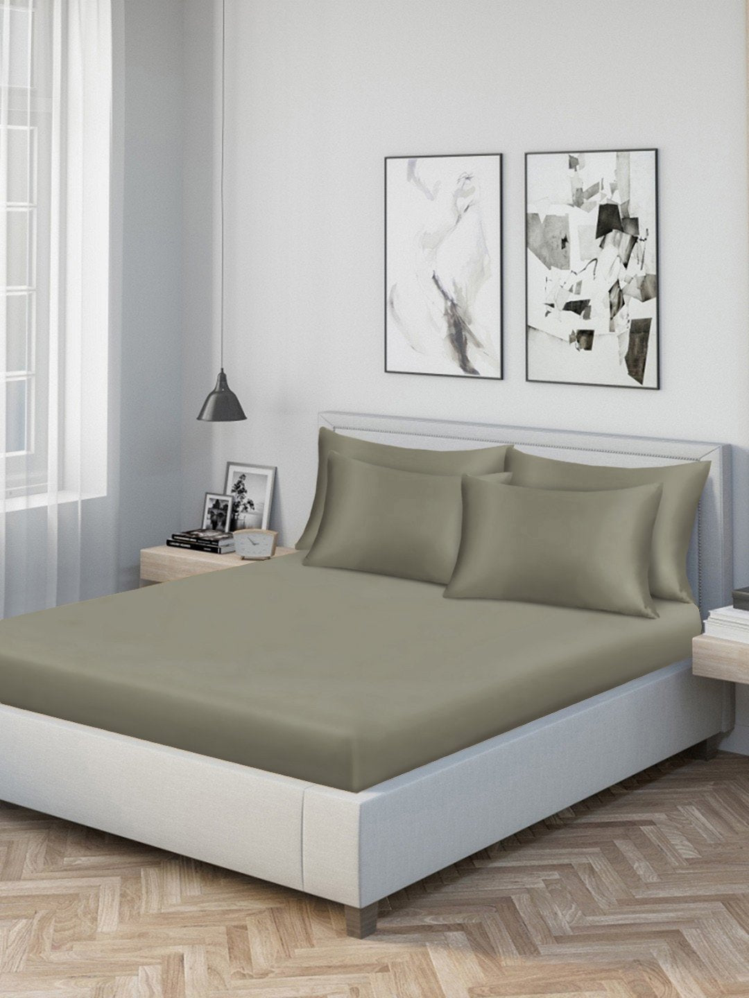 Brown Solid 300 TC Cotton Blend Double Bedsheet with 4 Pillow Covers