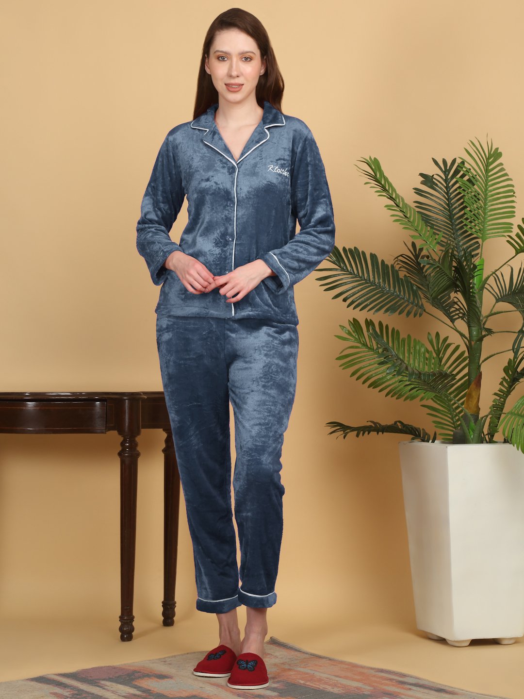 Klotthe Women Turquoise Solid Woolen Night Suit