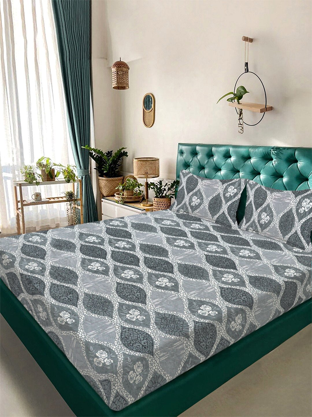 Grey Geometric Woolen Double Bedsheet with 2 Pillow Covers