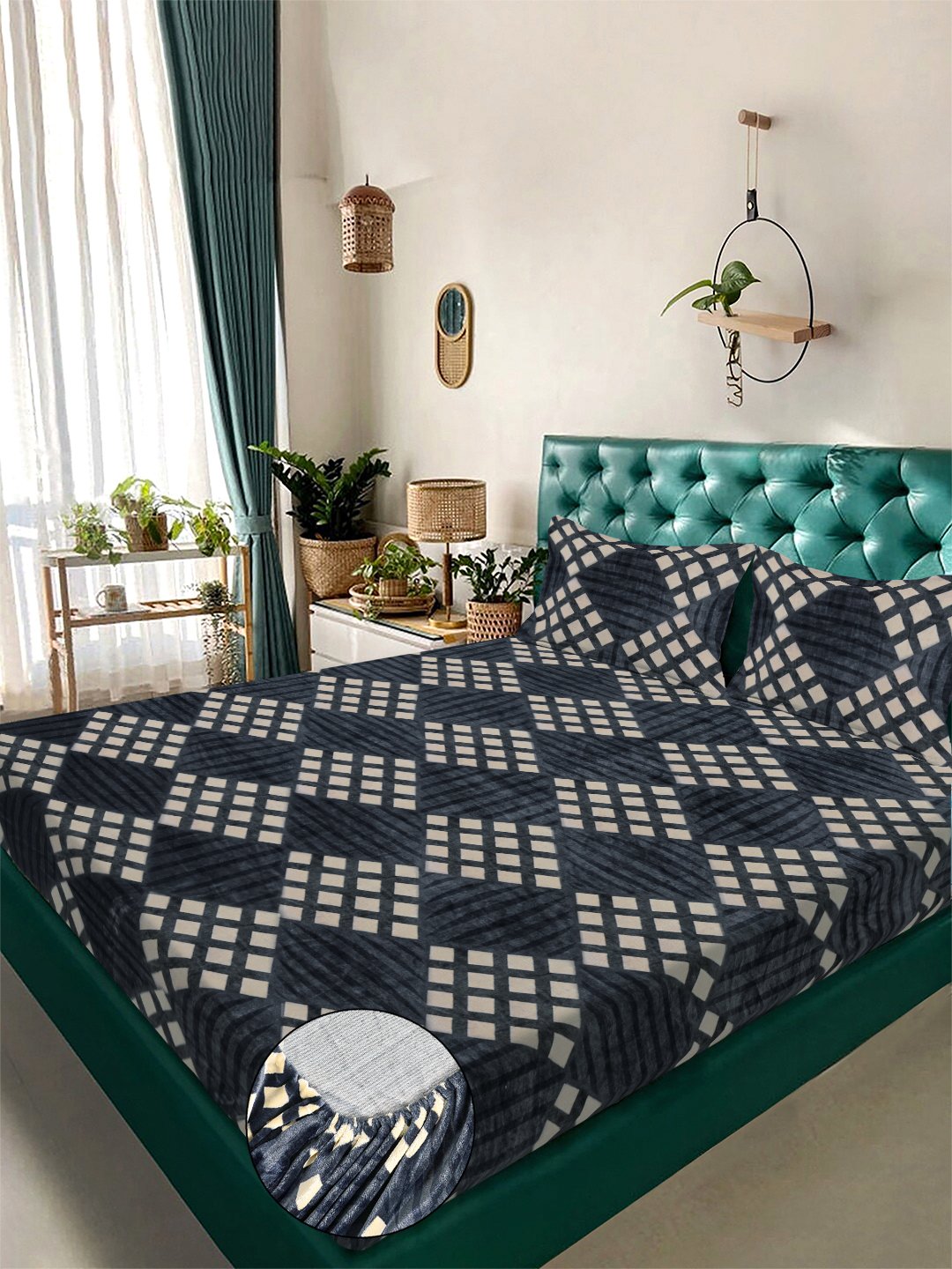 Grey Geometric Super King Woolen Fitted Double Bedsheet with 2 Pillow Covers