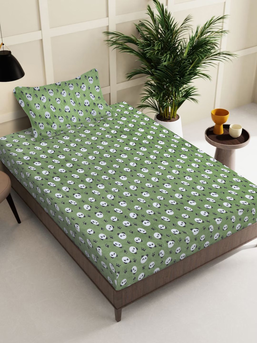 Green Cartoon Characters Woolen Single Bed Sheet with Pillow Cover