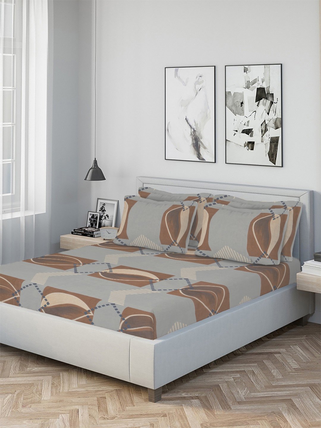 Multi Geometric 300 TC Cotton Blend Double Bedsheet with 4 Pillow Covers