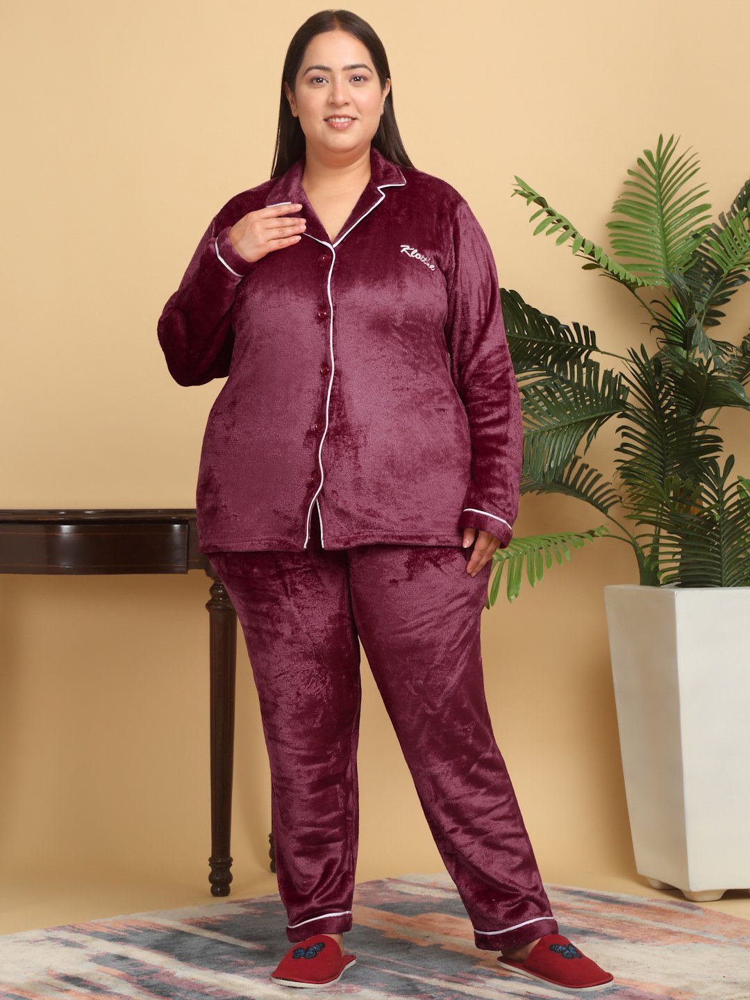 Women Maroon Solid Plus Size Woolen Night Suit