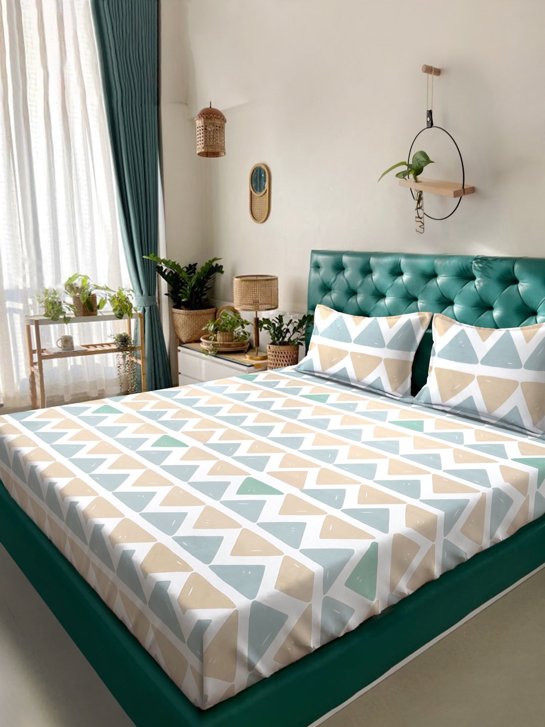 Multi Geometric 300 TC Cotton Blend Fitted Double Bedsheet with 2 Pillow Covers