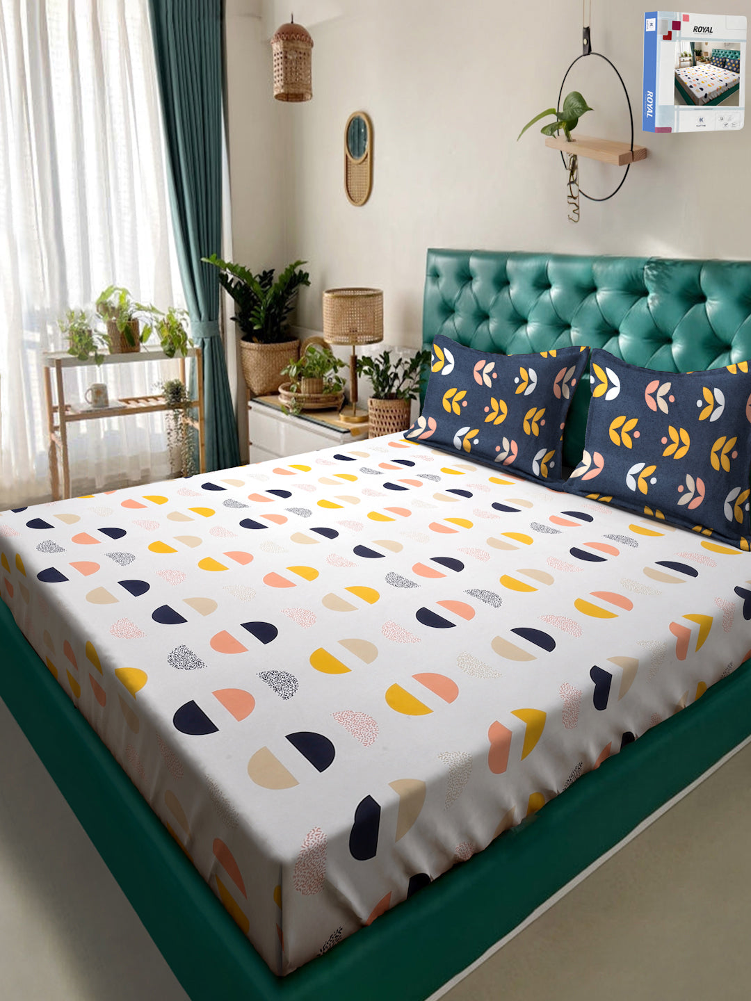 Klotthe White Geometric 300 TC Cotton Blend Double Bedsheet in Book Fold Packing