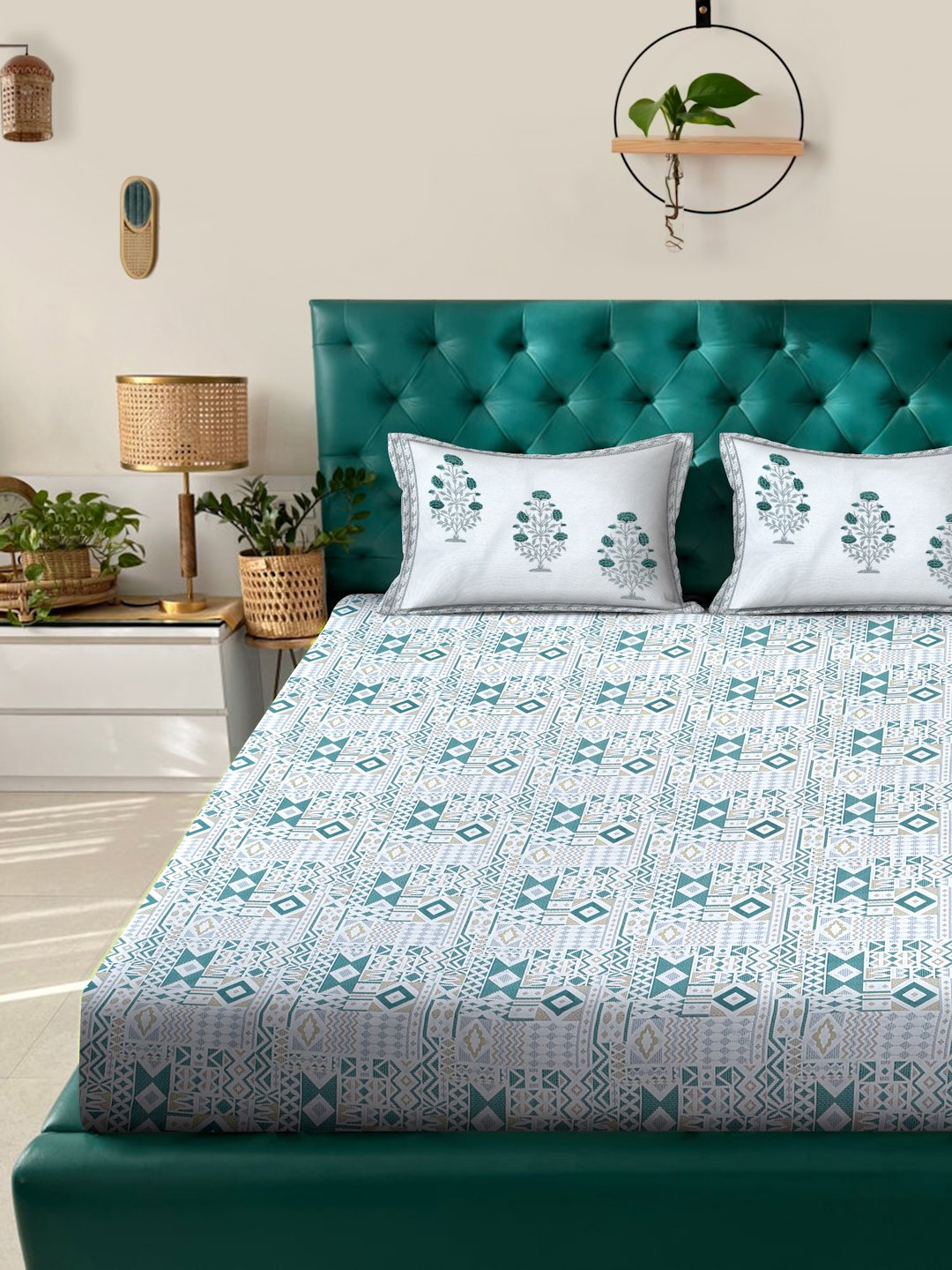 Green Geometric 400 TC Pure Cotton Super King Fitted Double Bedsheet with 2 Pillow Covers
