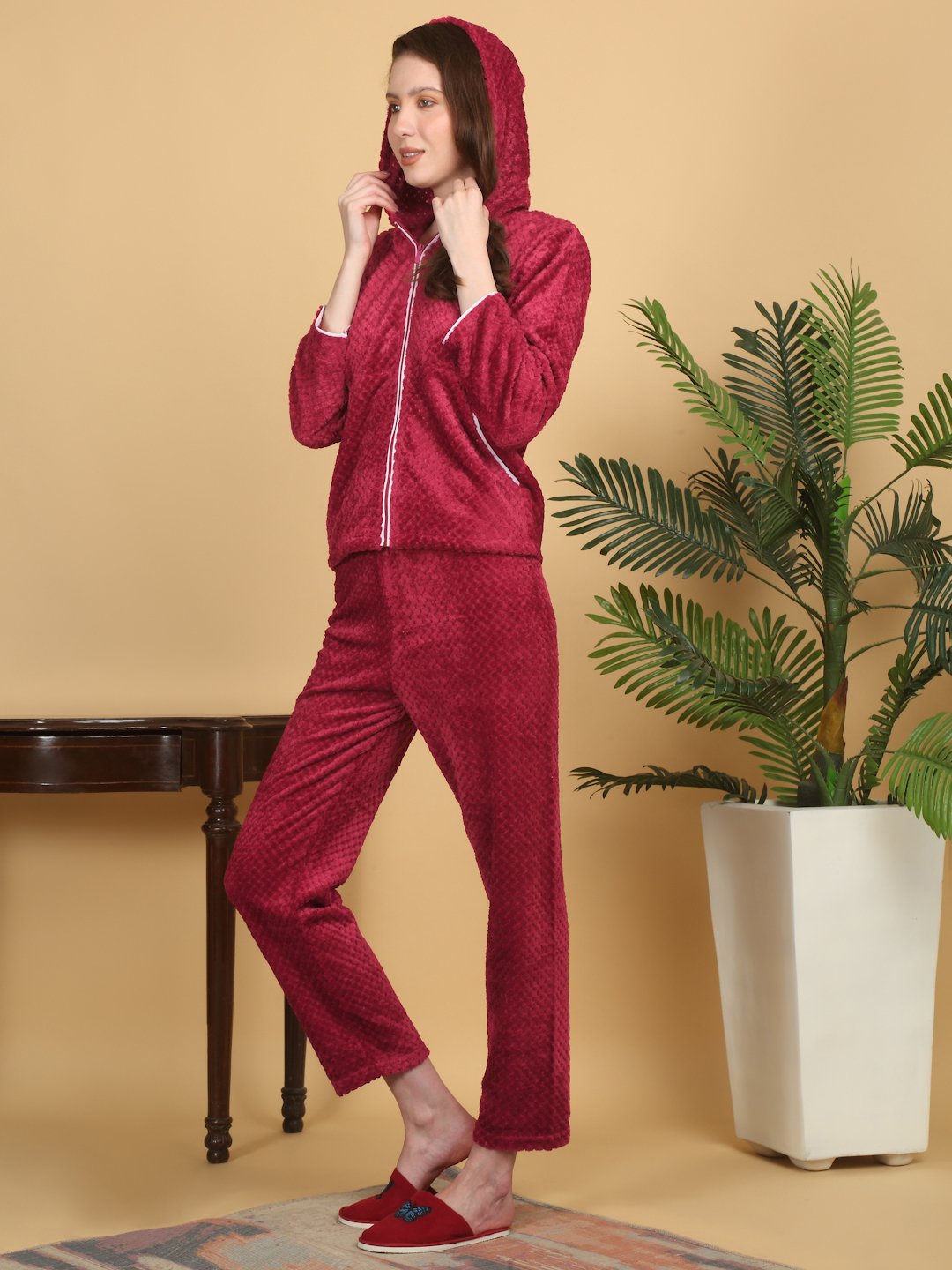 Women Red Solid Hooded Woolen Night Suit