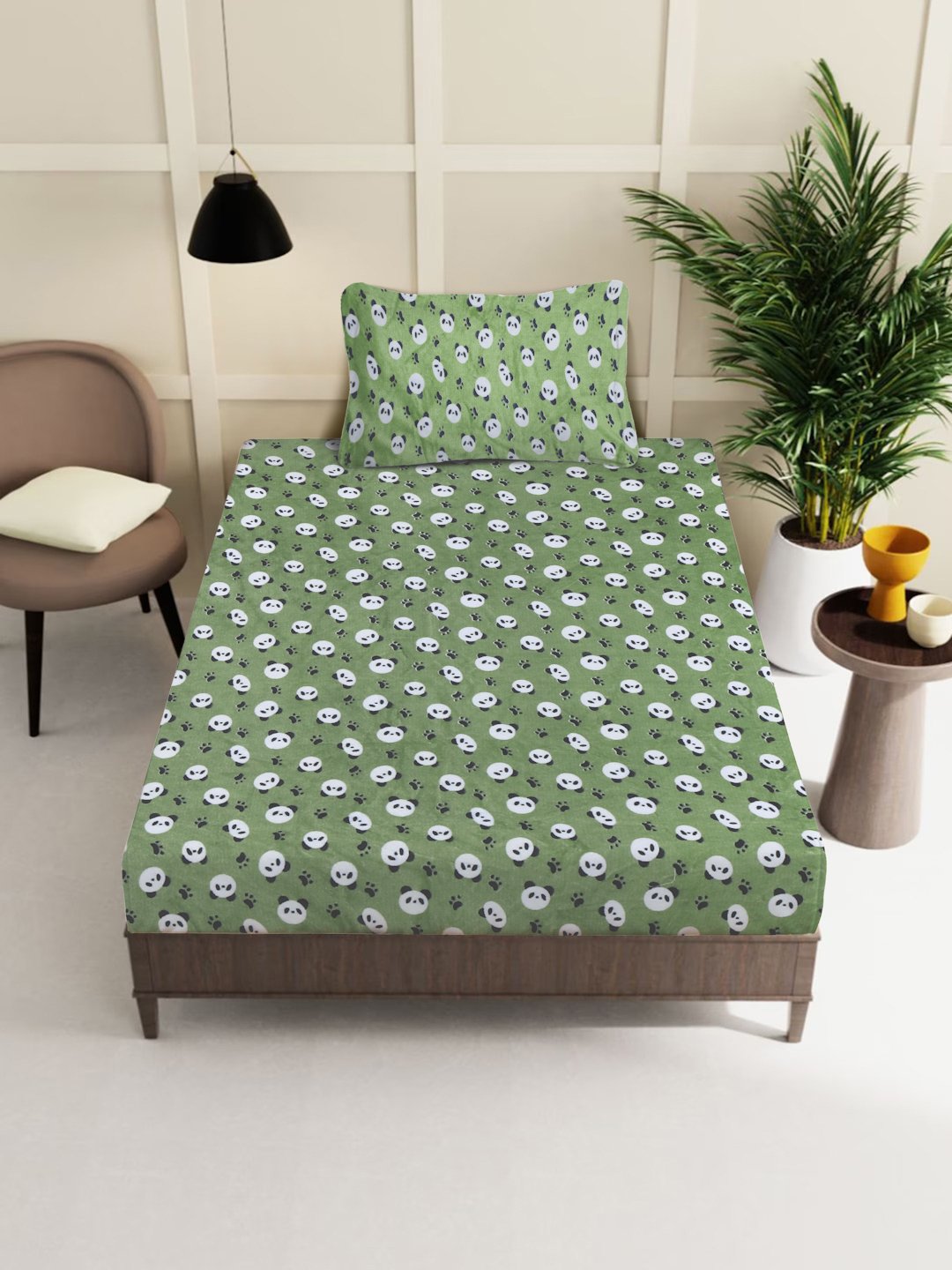 Green Cartoon Characters Woolen Single Bed Sheet with Pillow Cover