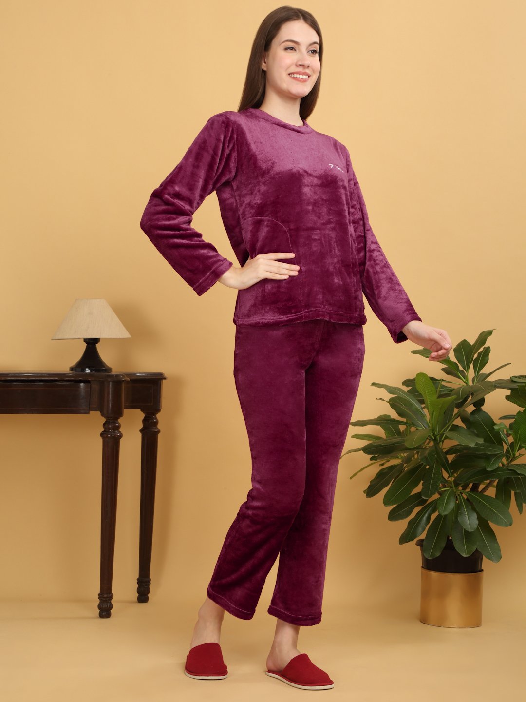 Klotthe Women Maroon Solid Woolen Night Suit