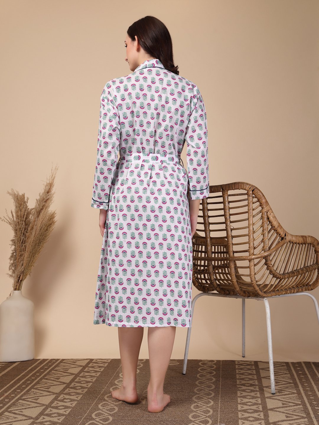 Women Printed White Floral Pure Cotton Bath Robe With Belt