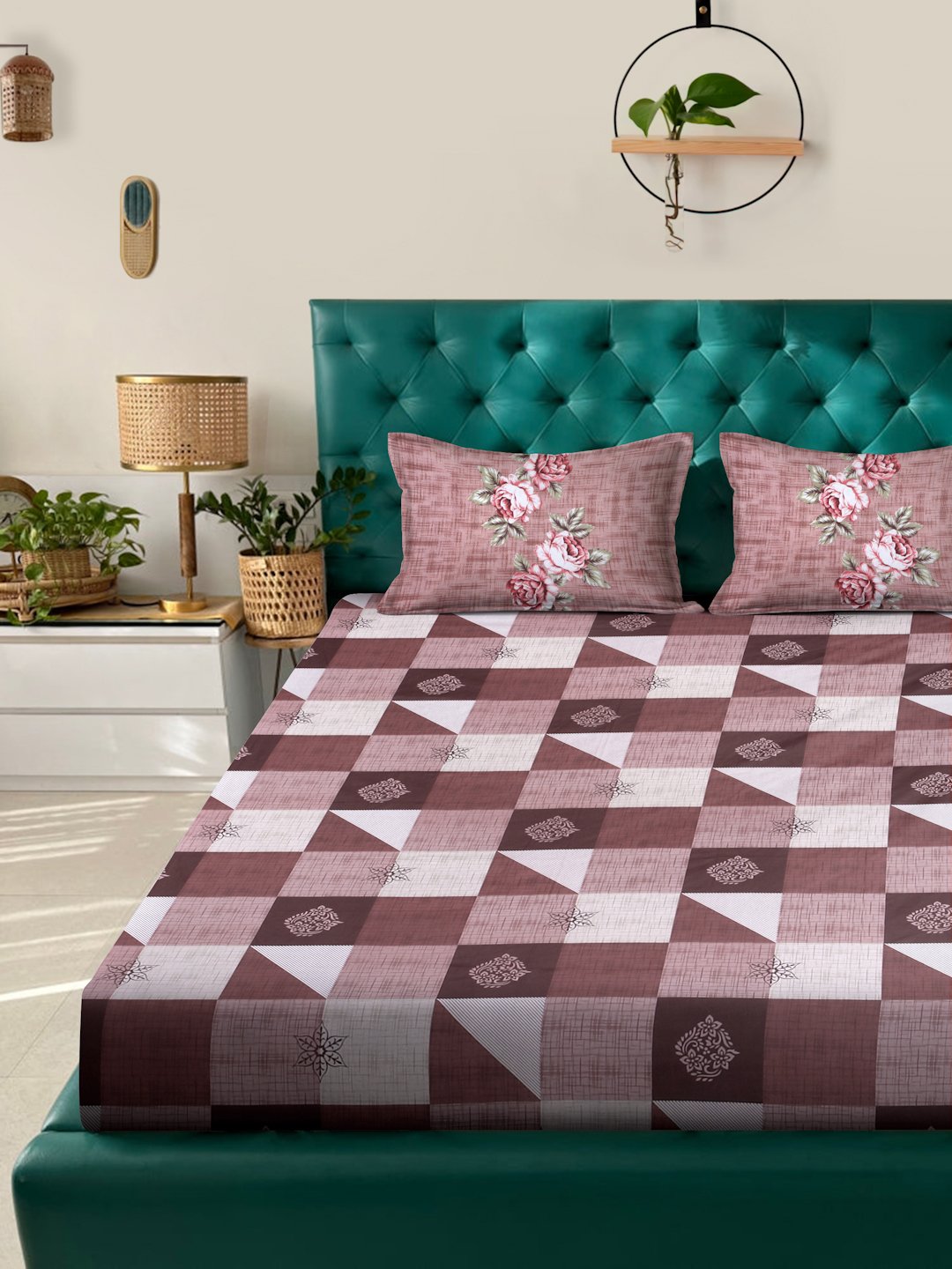 Rust Geometric 400 TC Pure Cotton Super King Double Bedsheet with 2 Pillow Covers