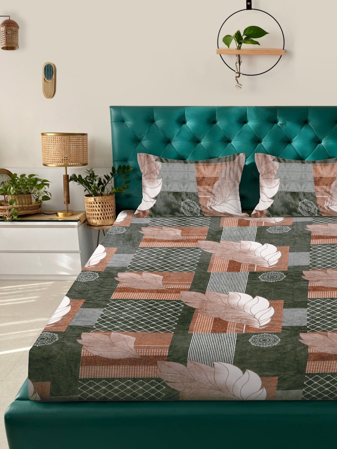 Multicolor Floral Woolen Double Bed Sheet with 2 Pillow Covers