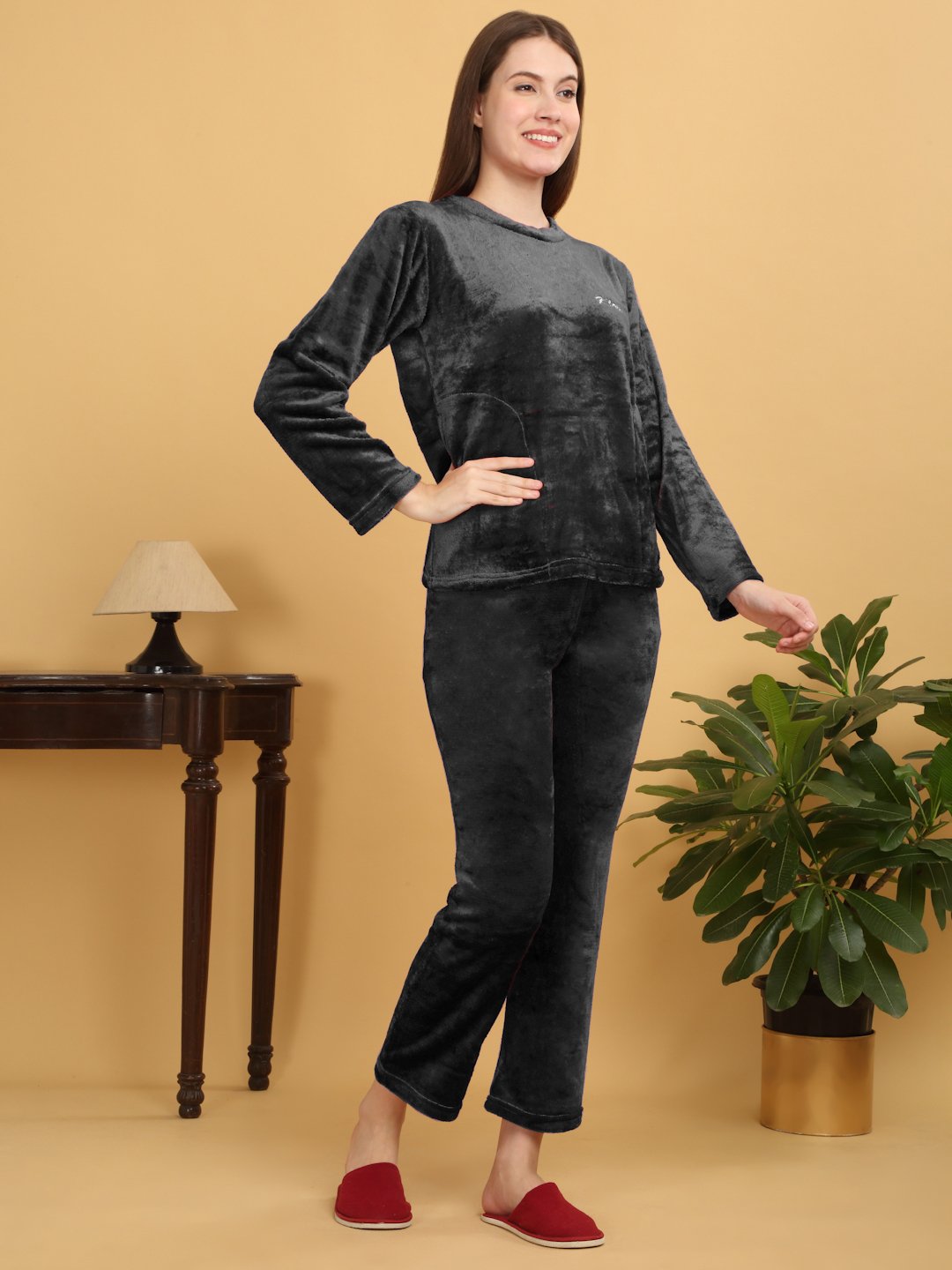 Klotthe Women Black Solid Woolen Night Suit