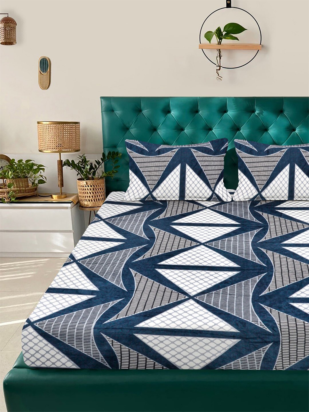 Blue Geometric Super King Woolen Fitted Double Bedsheet with 2 Pillow Covers