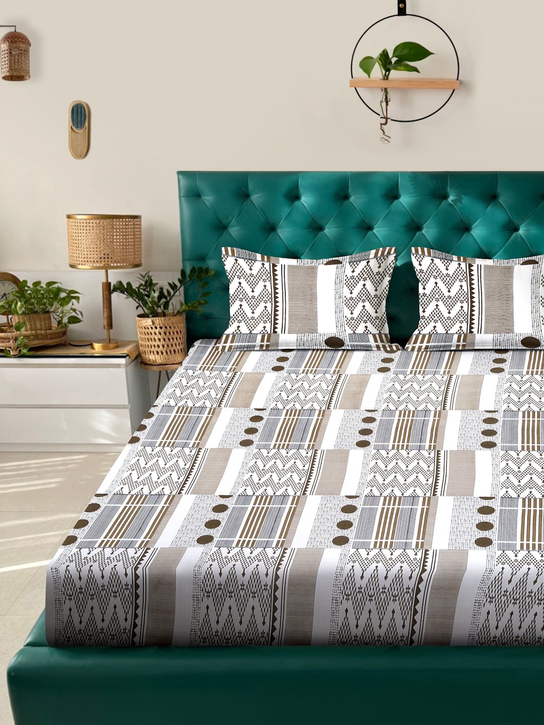 White Geometric 300 TC Cotton Blend Fitted Double Bedsheet in Book Fold Packing